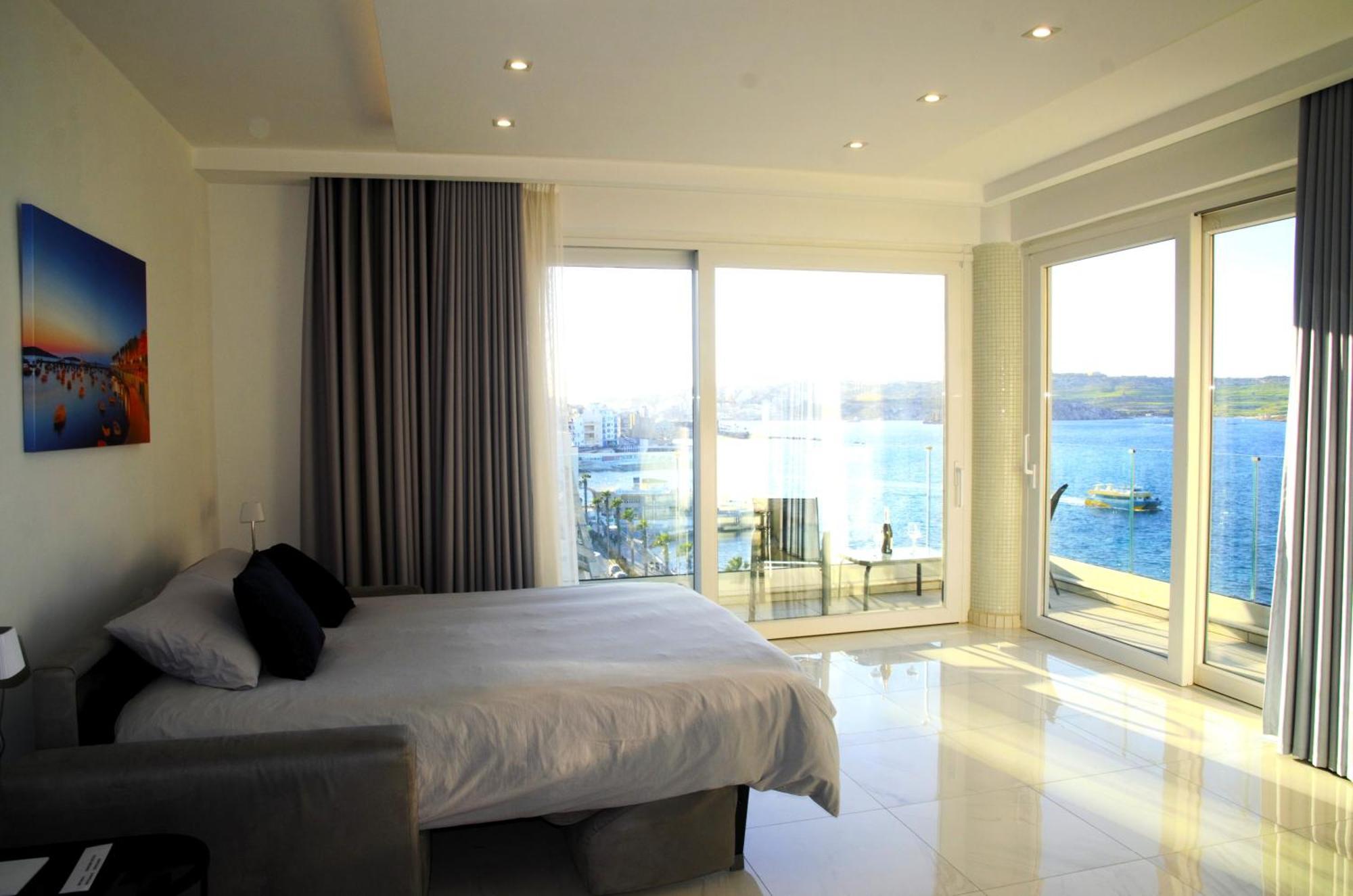 New Seafront Apartment - Spectacular Views St. Paul's Bay Luaran gambar