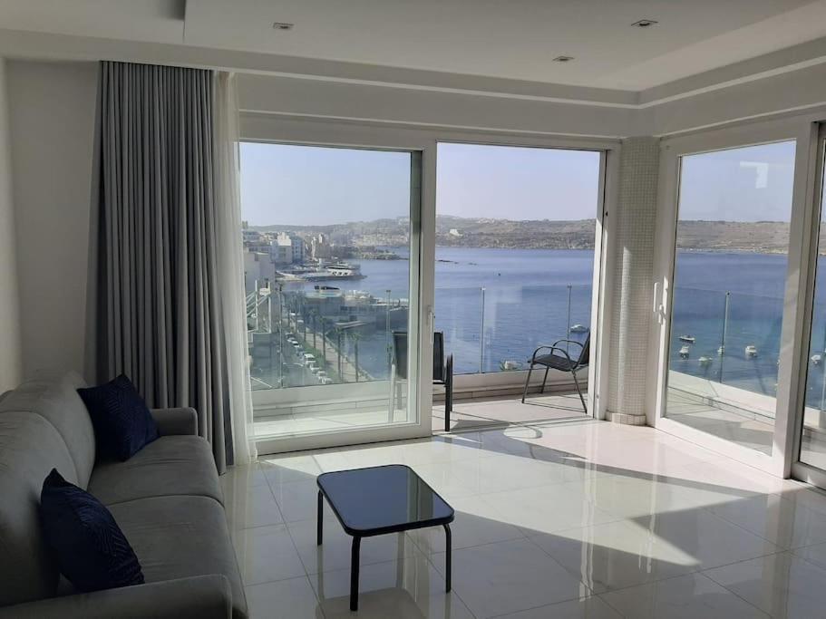 New Seafront Apartment - Spectacular Views St. Paul's Bay Luaran gambar