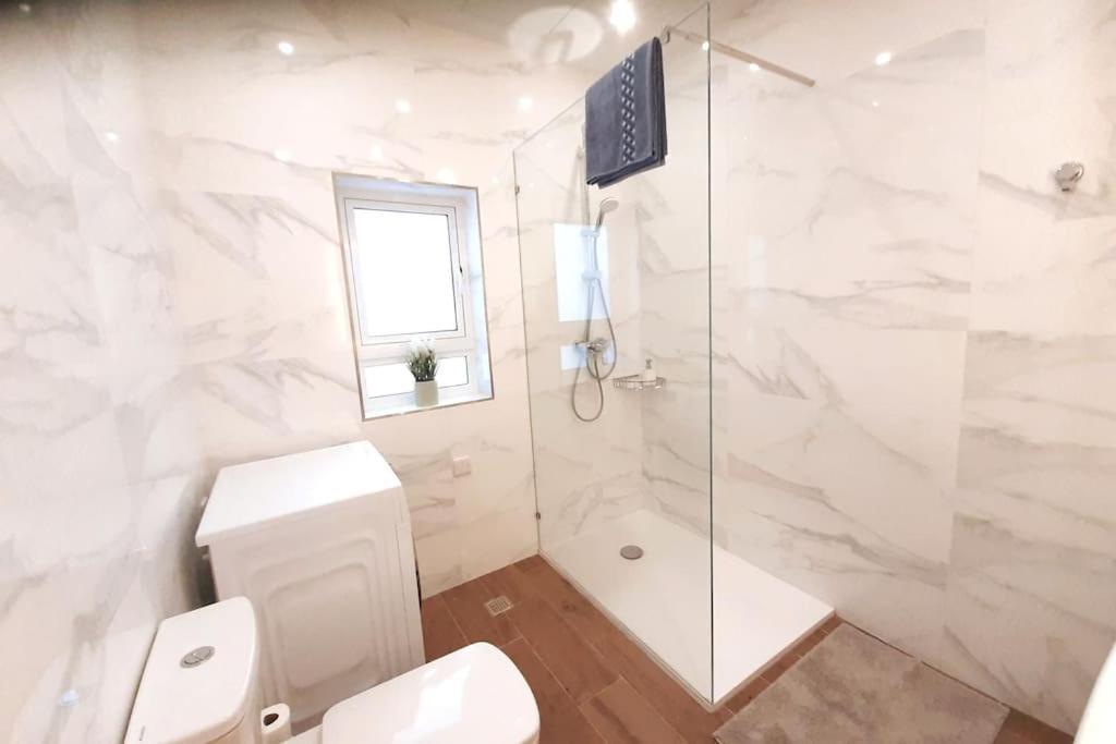 New Seafront Apartment - Spectacular Views St. Paul's Bay Luaran gambar