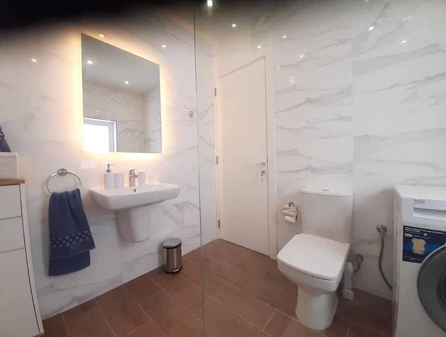 New Seafront Apartment - Spectacular Views St. Paul's Bay Luaran gambar