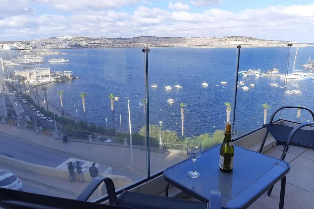 New Seafront Apartment - Spectacular Views St. Paul's Bay Luaran gambar